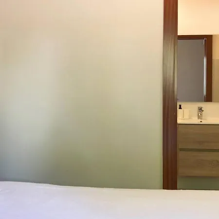 Spacious House With Private Pool Kitchen *