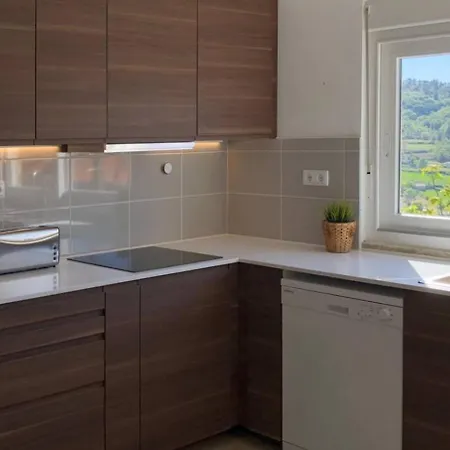 Spacious House With Private Pool Kitchen *