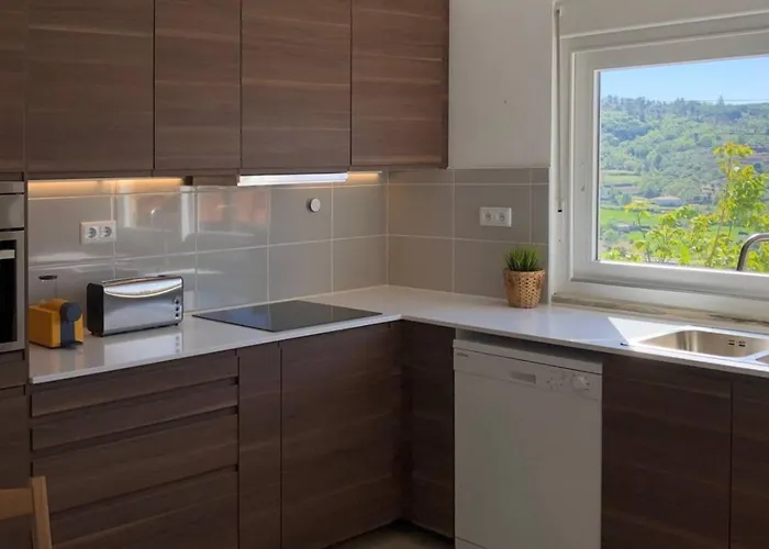 Spacious House With Private Pool Kitchen *
